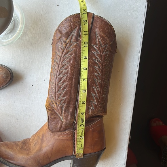Brown cowboy boots - Picture 9 of 11